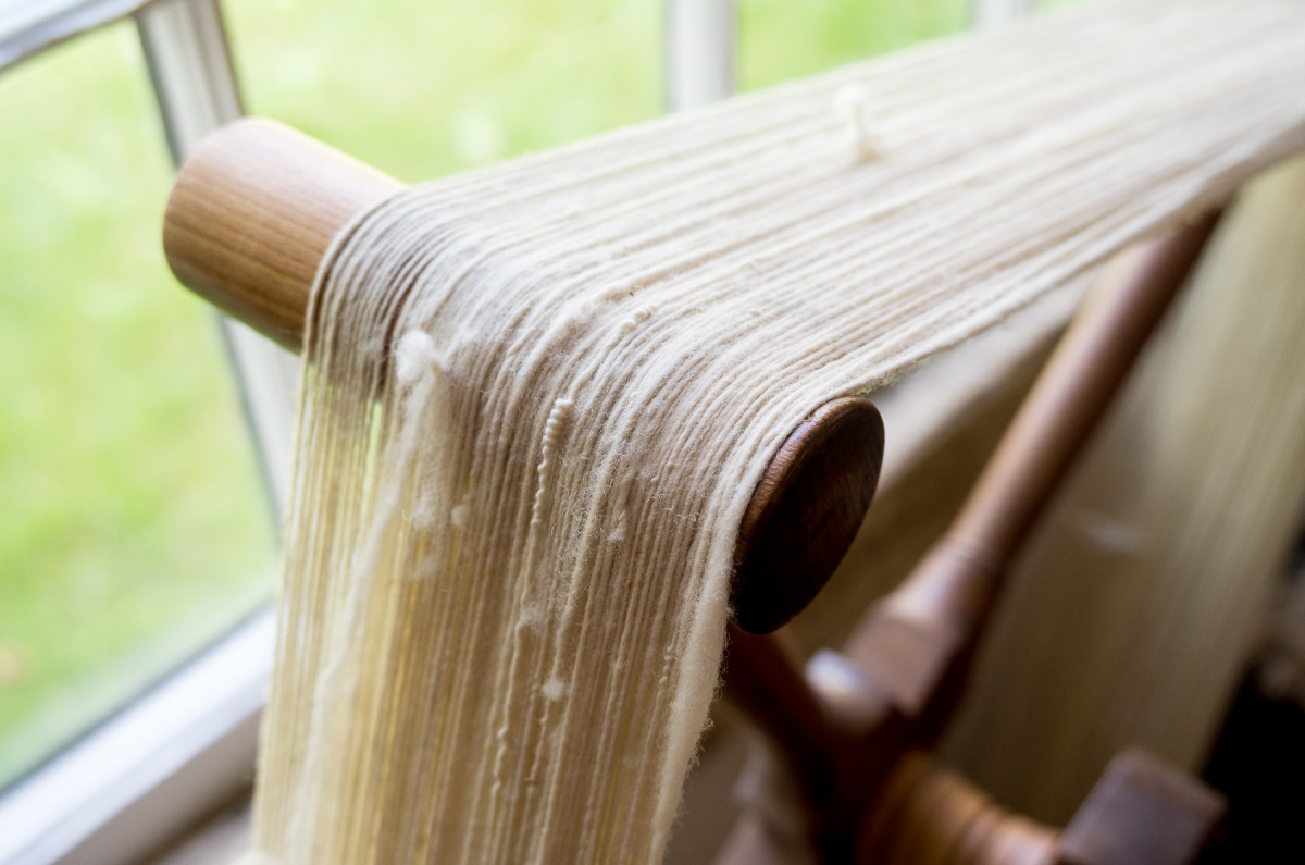 Spinning yarn Leica X Vario (Typ 107), 28-70mm @ 46mm, 1/200th @ f/5.0, ISO 400Click for 100% Crop