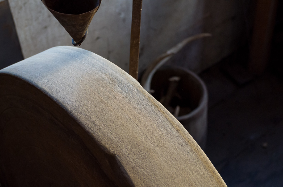 Leica X Vario (Typ 107), 28-70mm @ 70mm, 1/200th @ f/6.4, ISO 1600Click for 100% Crop