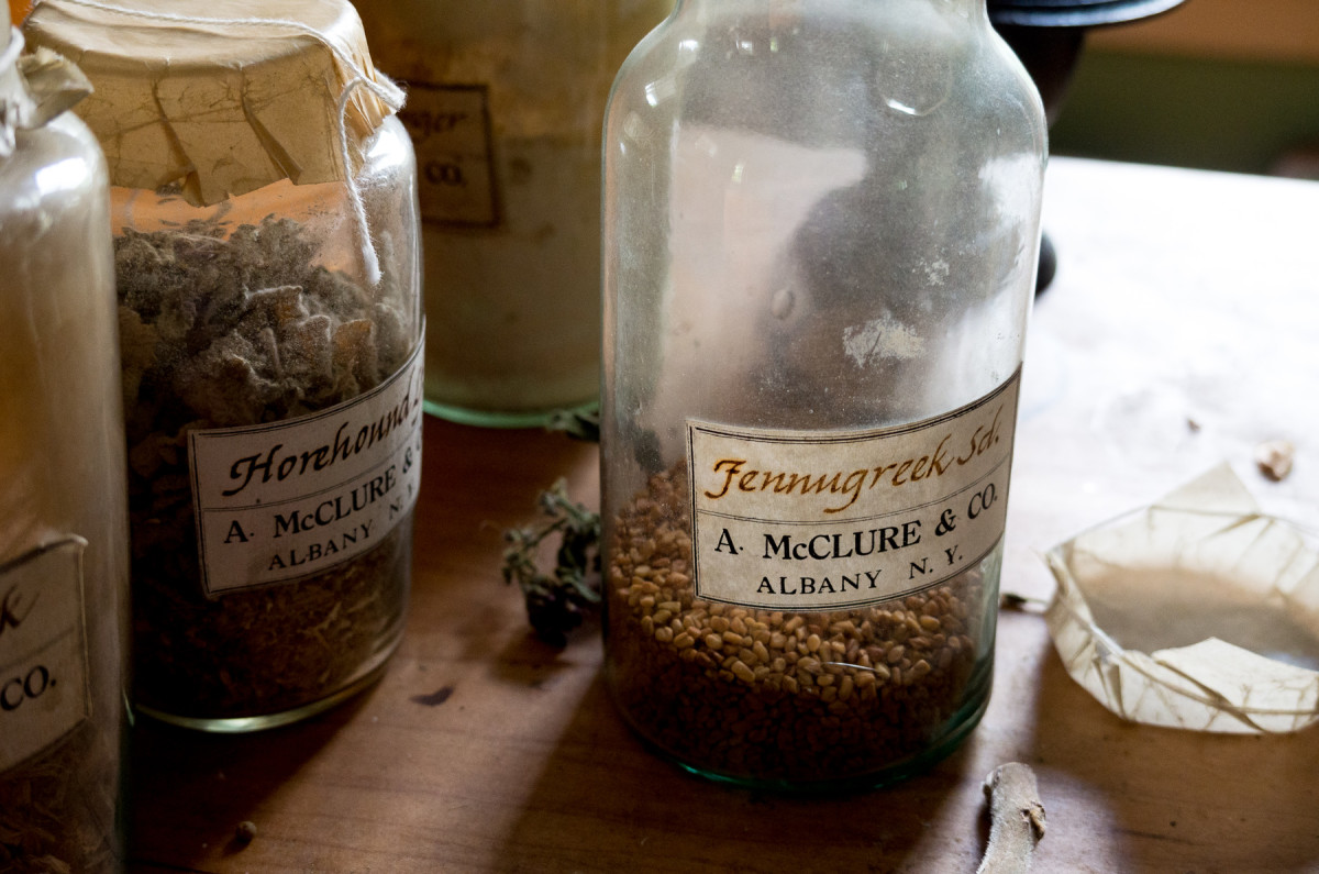 Leica X Vario (Typ 107), 28-70mm @ 52mm, 1/125th @ f/5.3, ISO 800Click for 100% Crop