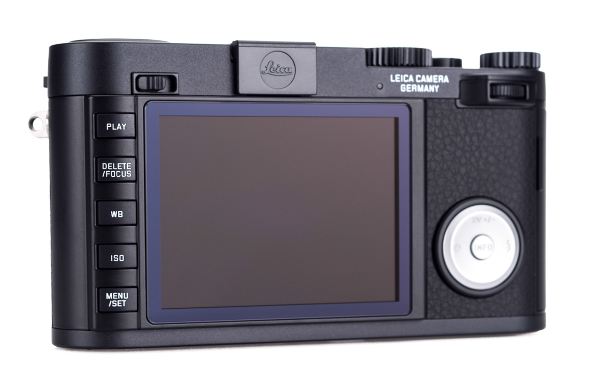 3" LCD and M-type controls